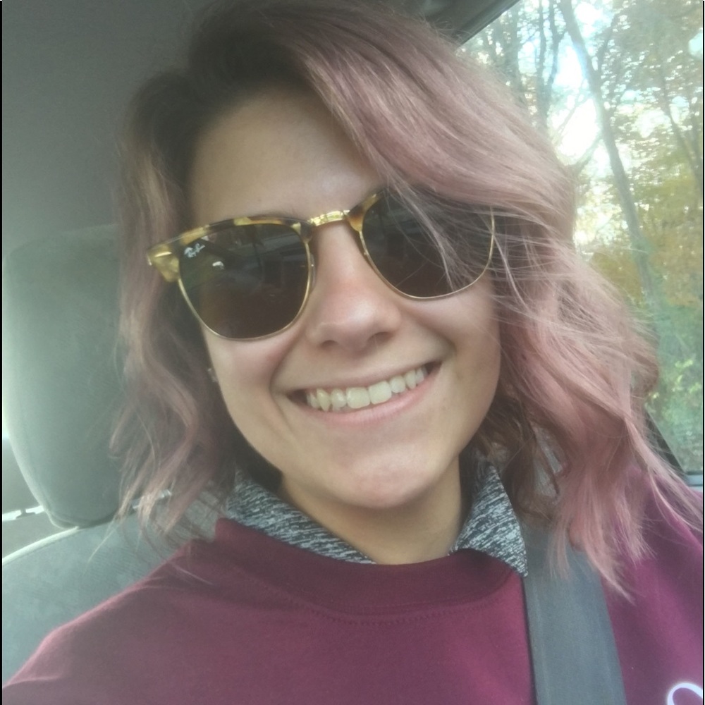 Meet your Posher, Hailie